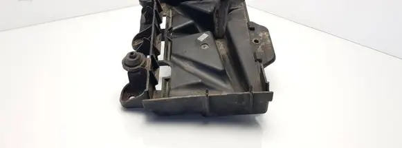 Skoda Fabia Mk1 (6Y) Battery tray 6Q0915331