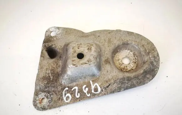 Skoda Superb B5 (3U) Engine mounting bracket 8d0399542b