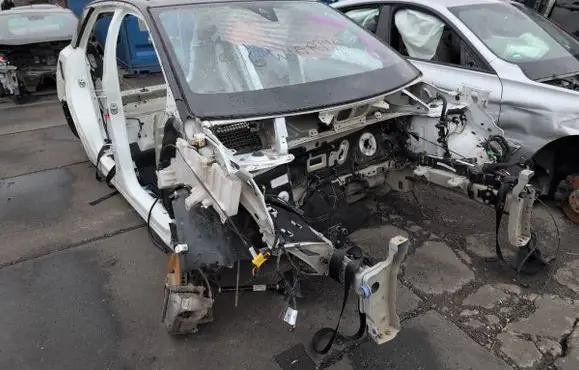 Peugeot 3008 II Front quarter panel 