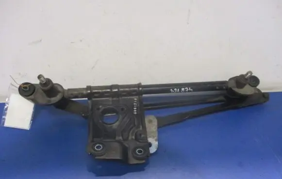 Hyundai Getz Front wiper linkage and motor