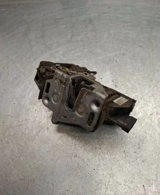 Mercedes-Benz ML W163 Rear door lock A1637302135