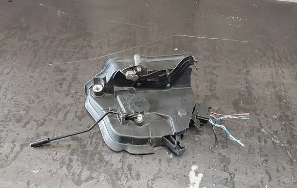 Front door lock