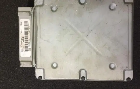 Ford Focus Engine control unit/module 98ab12a650cgj 98ab-12a650-cgj