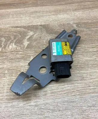 Lexus GS 300 350 430 450H Airbag deployment crash/impact sensor 8983030130 1879001762
