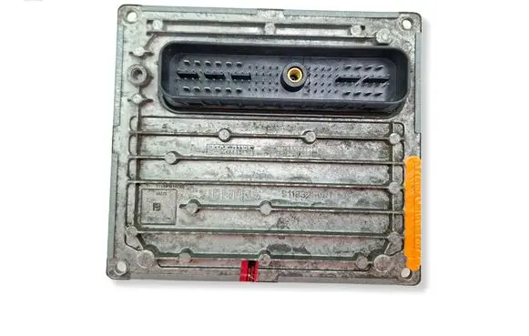 Ford Focus Engine control unit/module 5M5112A650FE S118934102E