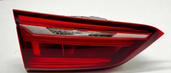 Tailgate rear/tail lights