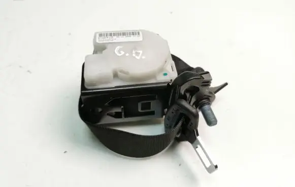 Mercedes-Benz CLC CL203 Rear seatbelt A2038609085