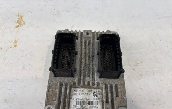 Fiat Punto (188) Engine control unit/module 6160109806 5TNYBLU2G 51784956