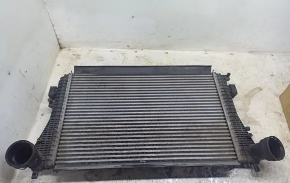 Volkswagen PASSAT B6 Intercooler radiator