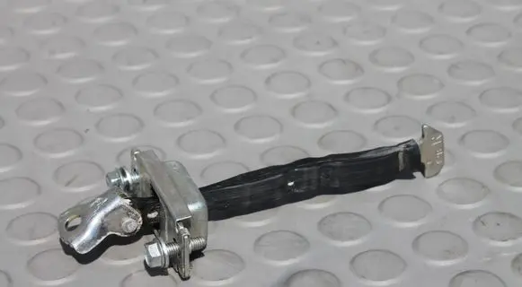 Toyota RAV 4 (XA50) Front door check strap stopper 6861042060