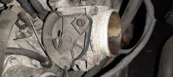 Volvo S40, V40 Throttle valve 3075AE