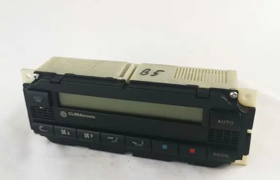 Volkswagen PASSAT B5 Climate control unit 3B1907044A