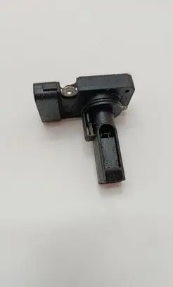 Toyota RAV 4 (XA20) Mass air flow meter 2220427010