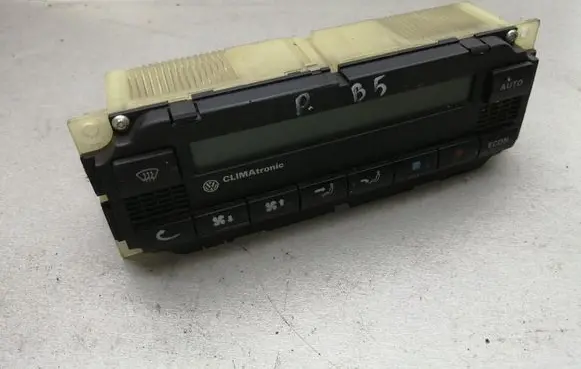 Volkswagen PASSAT B5 Climate control unit