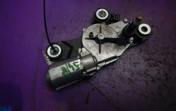 Rear window wiper motor