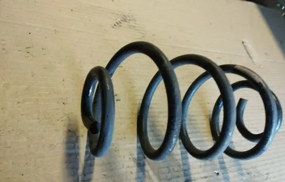 Nissan Note (E11) Rear coil spring