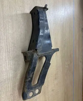 Volvo XC60 Radiator support slam panel bracket 