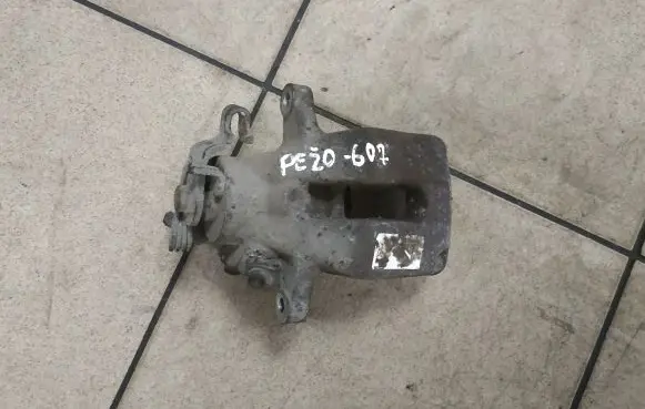 Peugeot 607 Rear brake caliper 9647721980