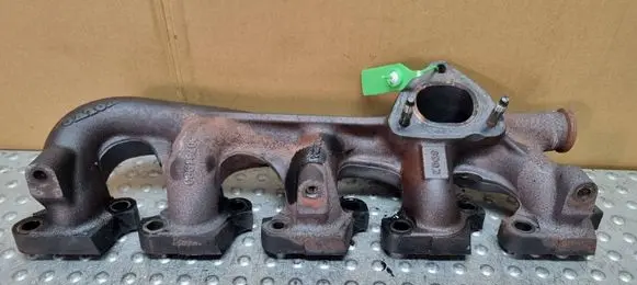 Volvo V70 Exhaust manifold 30731980