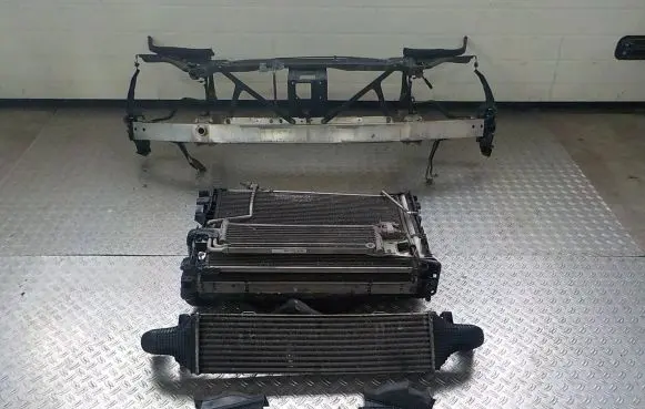 Mercedes-Benz E C207 W207 Radiator set A2045001001 12526976