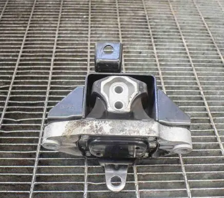 Volkswagen PASSAT B8 Engine mount bracket 21830D3100