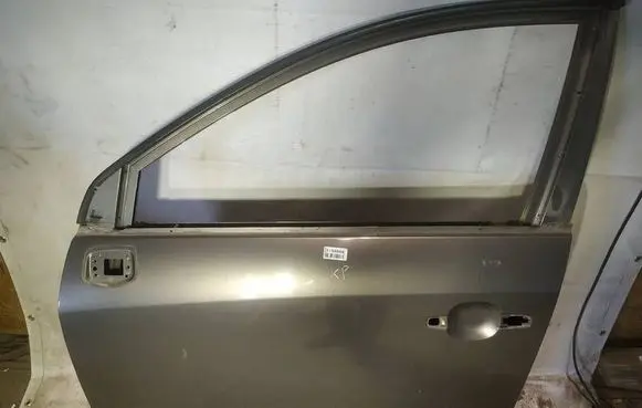 Opel Antara Front door pilkos