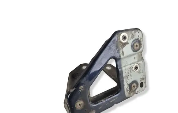 Audi A6 S6 C6 4F Fender mounting bracket 4F0821135