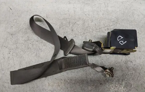Chrysler Sebring (ST-22 - JR) Front seatbelt