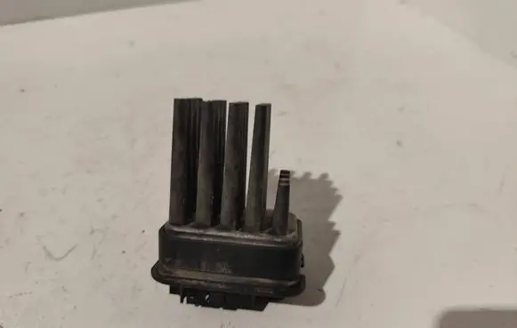 Opel Zafira B Heater blower motor/fan resistor 52488536