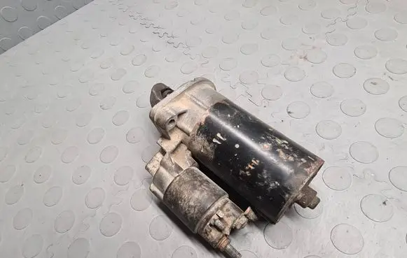 BMW 5 E39 Starter motor 0001108157 6670907223