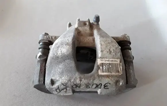 Peugeot 3008 I Front brake caliper 4401N9
