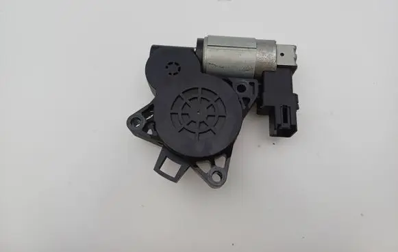 Mazda 6 Front door window regulator motor GJ6A5858X CM011050