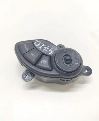 Hyundai Santa Fe Wing mirror switch 9353026000 9353026020 9353026030