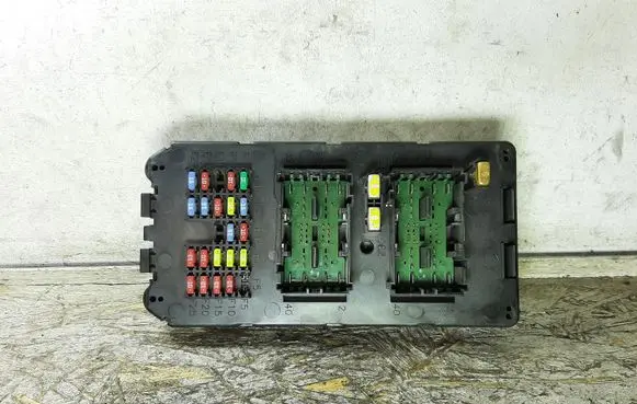 Jeep Grand Cherokee (WK) Fuse module 56050066AC