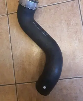 Intercooler hose/pipe