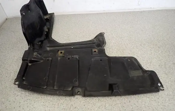 Toyota Corolla E120 E130 Engine splash shield/under tray