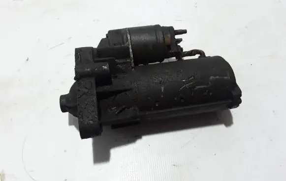 Renault Trafic II (X83) Starter motor 8200634602