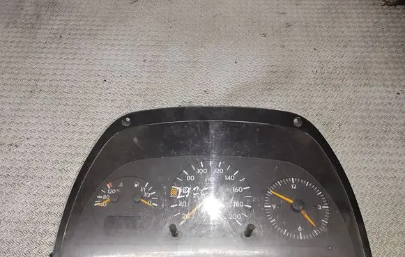 Mercedes-Benz Vito Viano W638 Speedometer (instrument cluster) MB0005429201