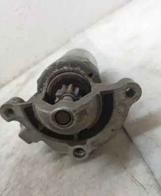 Peugeot 206 Starter motor 1005831048