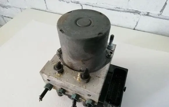 Audi A6 S6 C6 4F ABS Pump 4F0614517