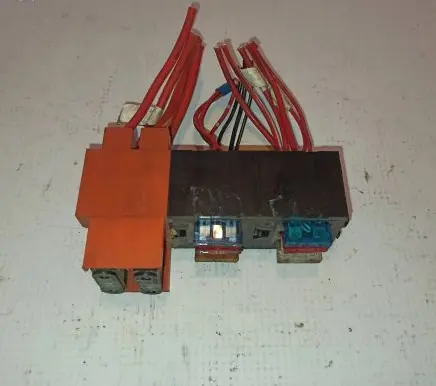 Mercedes-Benz Sprinter W901 W902 W903 W904 Fuse module 9015450240
