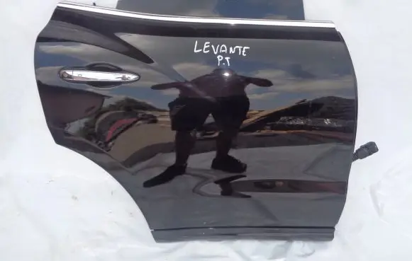 Maserati Levante Rear door