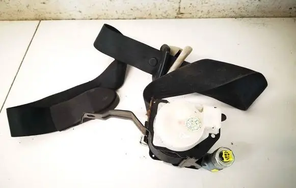 Mazda 2 Front seatbelt EL0082