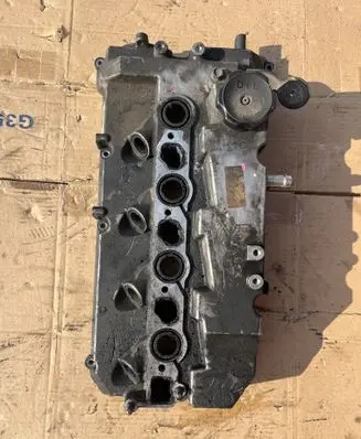Mitsubishi L200 Rocker cam cover 