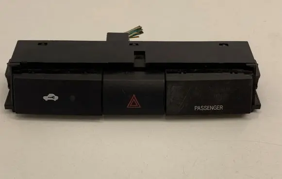 Toyota Corolla Verso AR10 Hazard light switch 153965