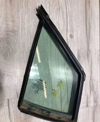 Nissan Micra K14 Front door window glass four-door