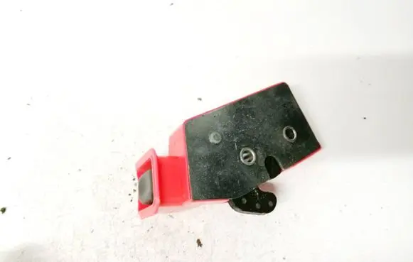 Ford Focus Seat back rest lock catch 2m51a61382ba 2m51-a61382-ba