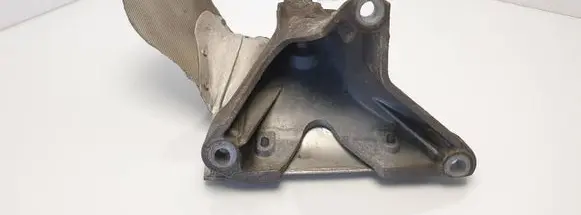 Audi A4 S4 B6 8E 8H Engine mounting bracket 8D0199388G