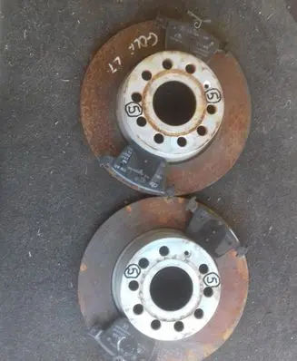 Volkswagen T-Roc Brake pads (front) 5Q0615601D