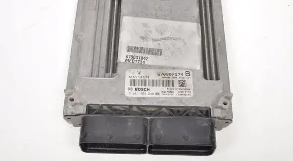 Maserati Ghibli Engine control unit/module 670007174